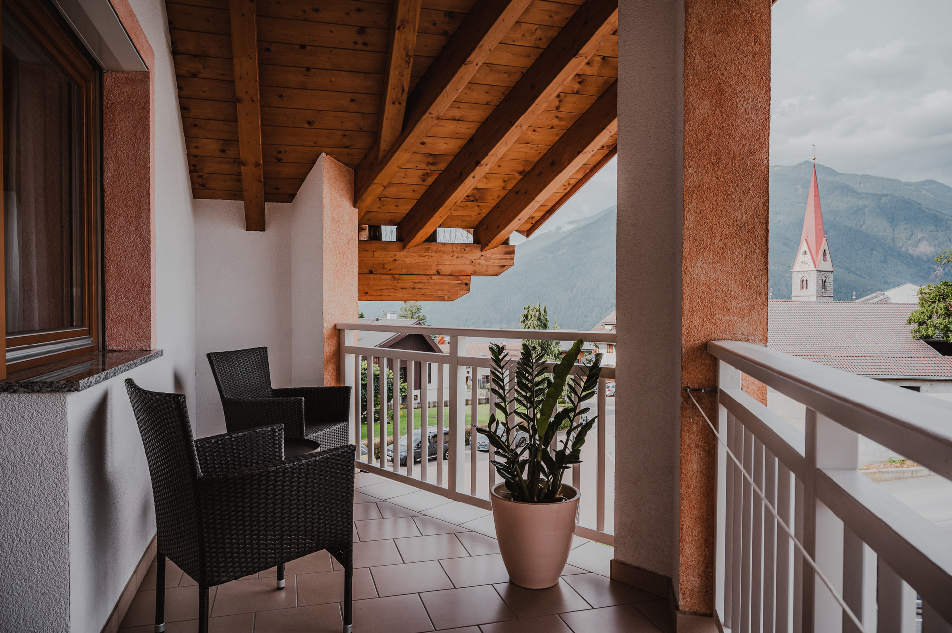 Room balcony with mountain view at the Sonnenhof