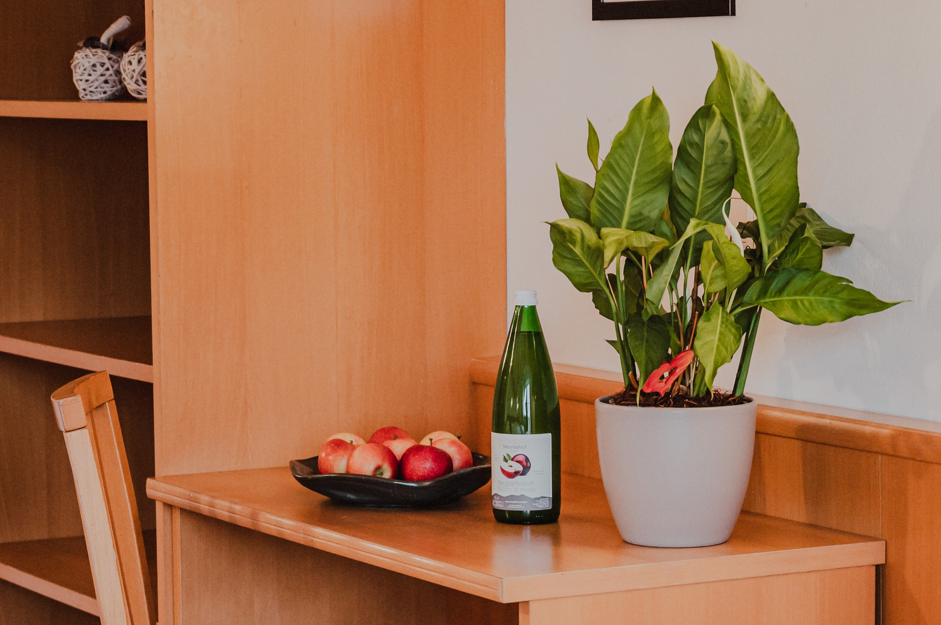Naturally cloudy mountain apple juice from our own orchards at the Sonnenhof