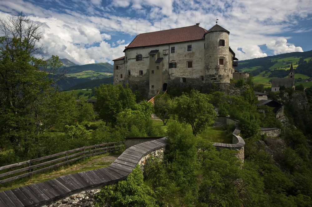 Rodeneck Castle in the South Tyrolean mountain scenery