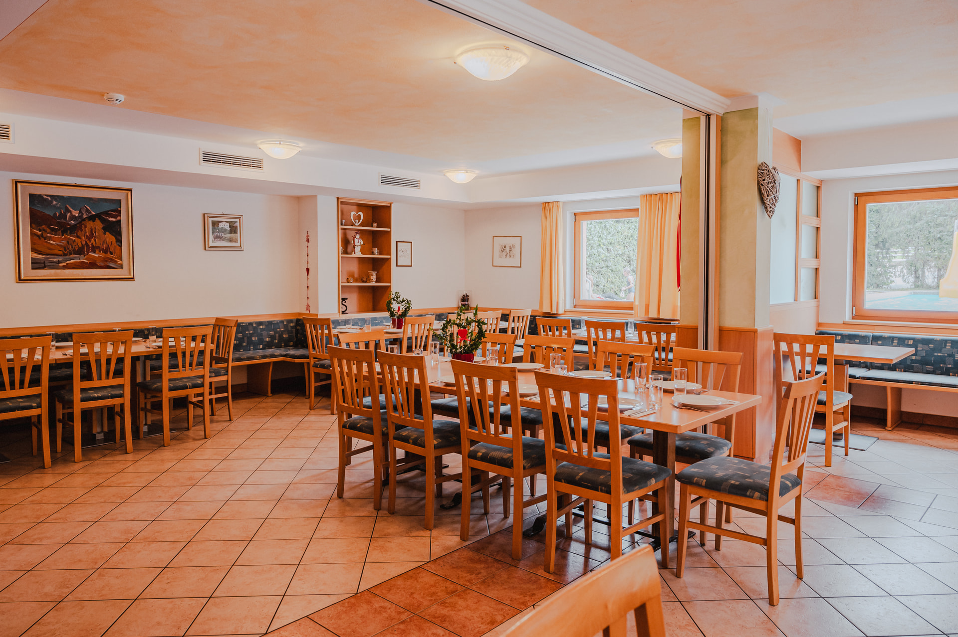 Inviting dining room at the Sonnenhof